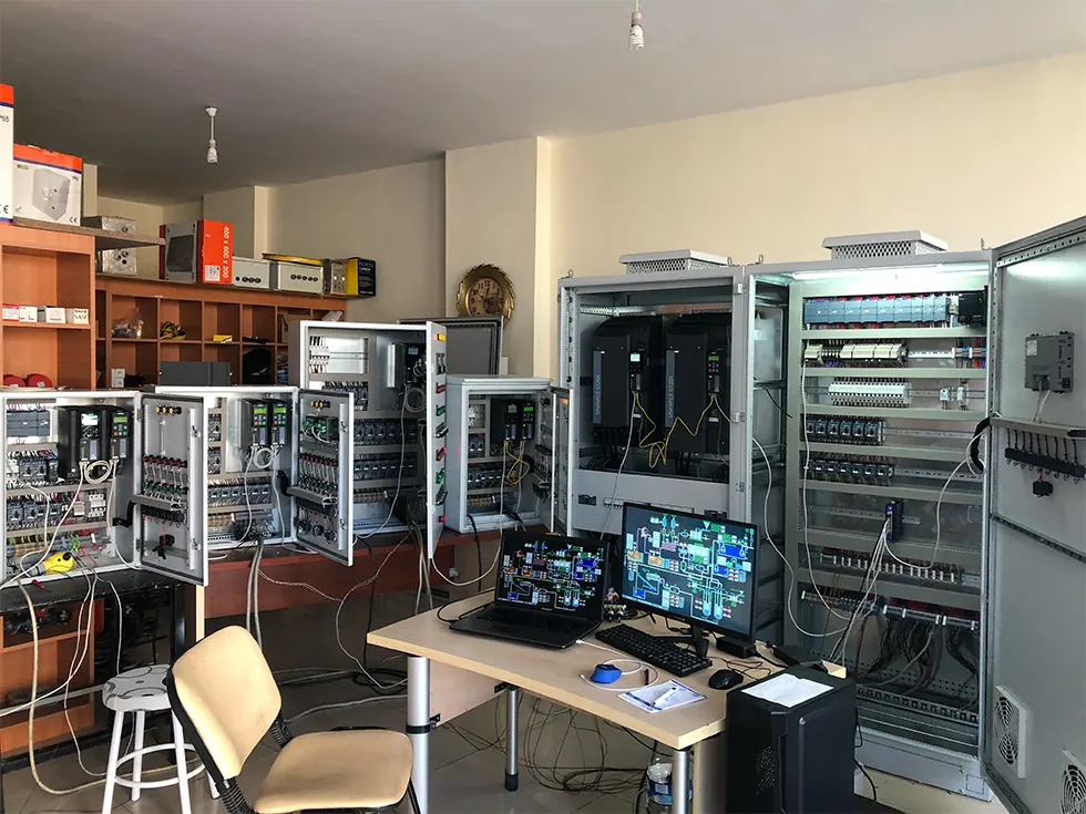 Pano imalat ve test atölyesi